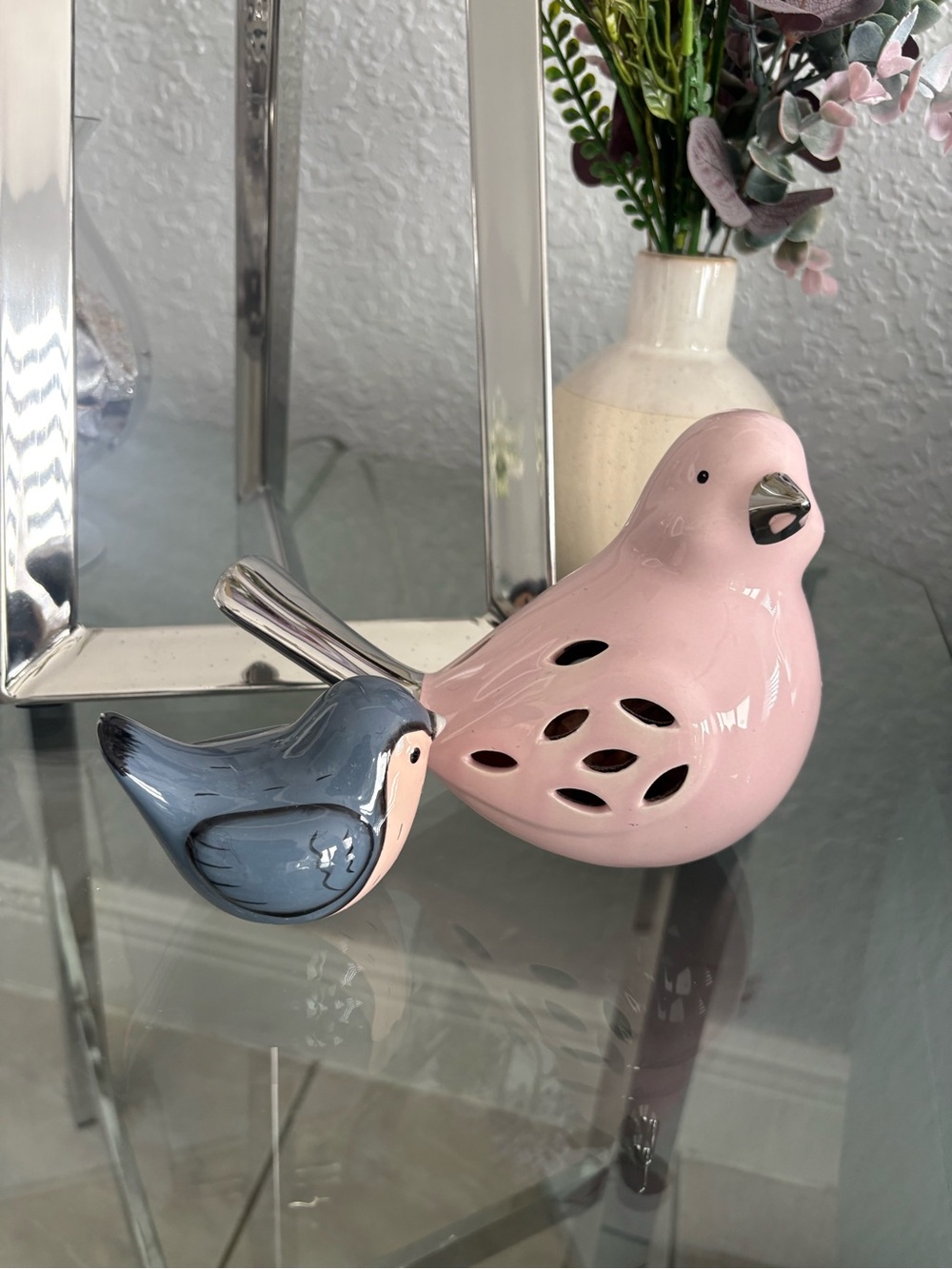 Decorative Ceramic pair of two BirdsFigurine - Dark gray and pink